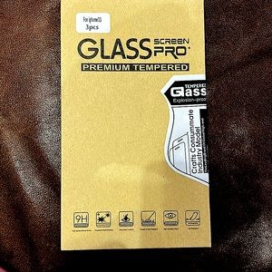 In the box 3 Iphone 11 tempered glass screen protectors.